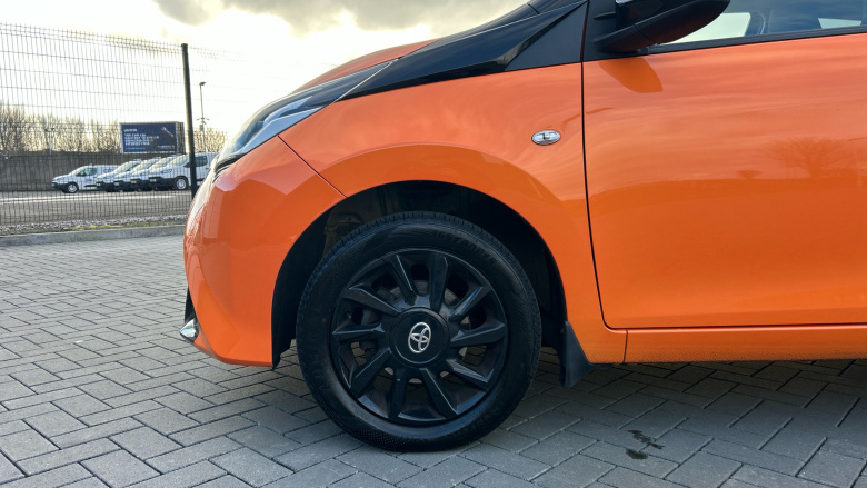 Toyota Aygo 1.0 VVT-i X-Cite 6 5dr Petrol Hatchback